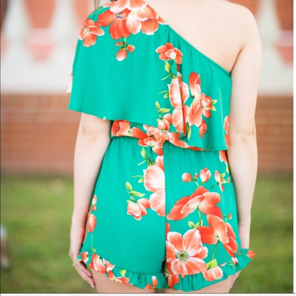 Tropical Floral One Shoulder Romper - Picture 4 of 6